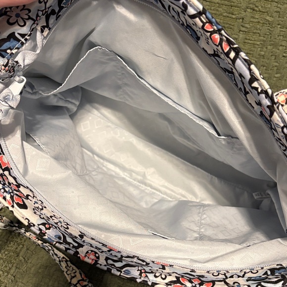 NWT Vera Bradley Small Tote – Lisbon Medallion - Picture 4 of 5